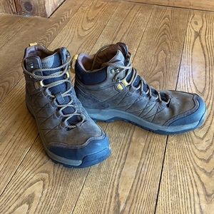 Teva- men’s Arrowood Reva mid waterproof boot, 9.5